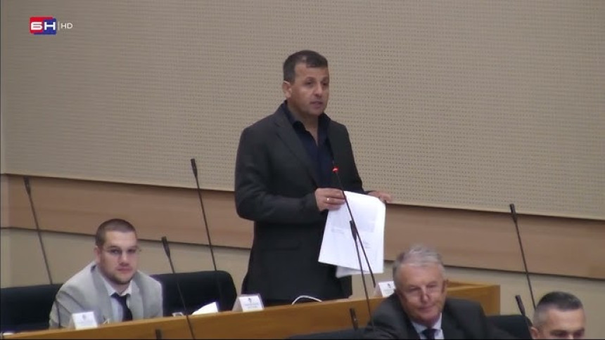 Vukanović upitao šta je sa obilježavanjem Dana Republike Srpske: Podvili ste rep i kapitulirali