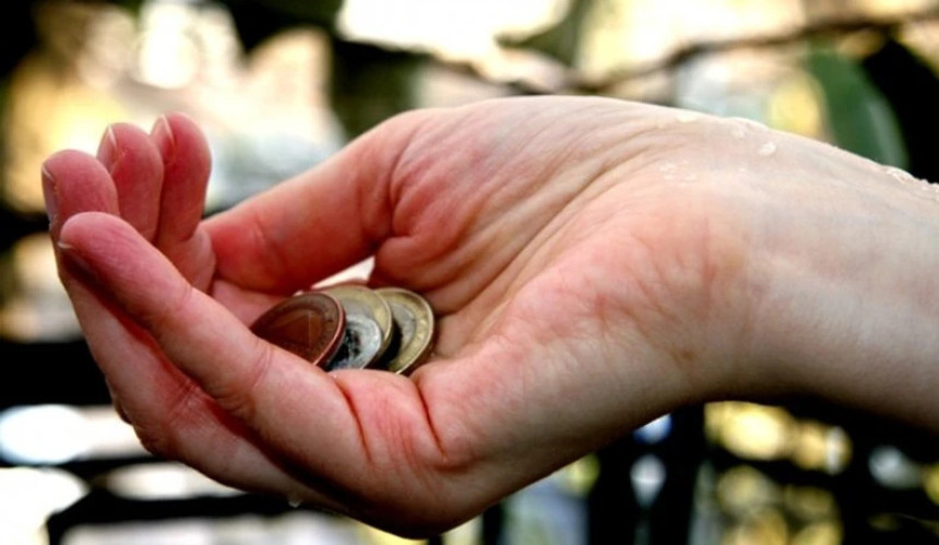 Prosjačenje kao biznis: Iste ruke pružene svakodnevno