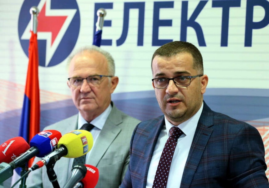 Kako Rodoljub Topić povećava svoj udio u Elektrokrajini