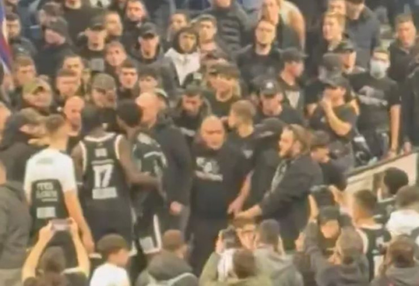 Haos nakon meča Partizana: Džons u sukobu sa navijačima