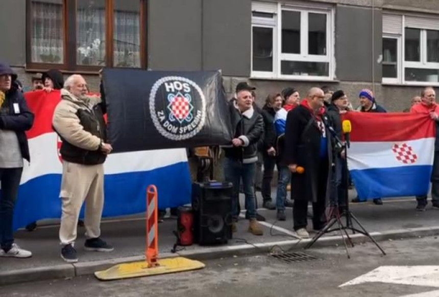 Policija ispred Tomaševićevog stana u Zagrebu