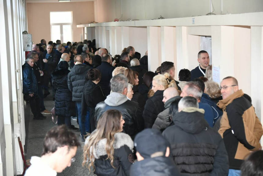 CIK u PR: Izlaznost do 15h 28,65%, najveća u srpskim sredinama