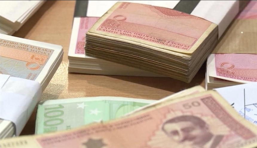 Da li ste znali da od 30.000 KM godišnje zarade radniku čisto ostane samo 16.428 KM, ostalo na razne načine uzme država