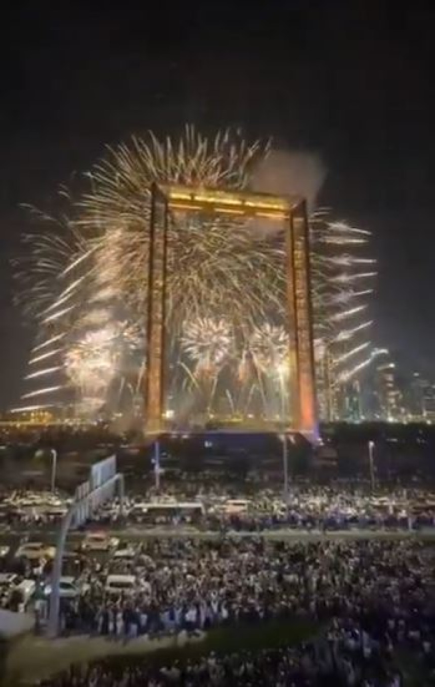 Širom svijeta Nova godina dočekana uz vatromete (VIDEO)