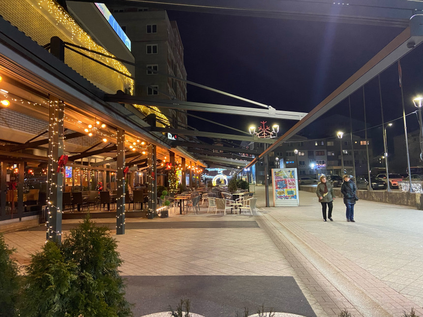 Građani Istočnog Sarajeva slavili u svojim domovima i lokalima