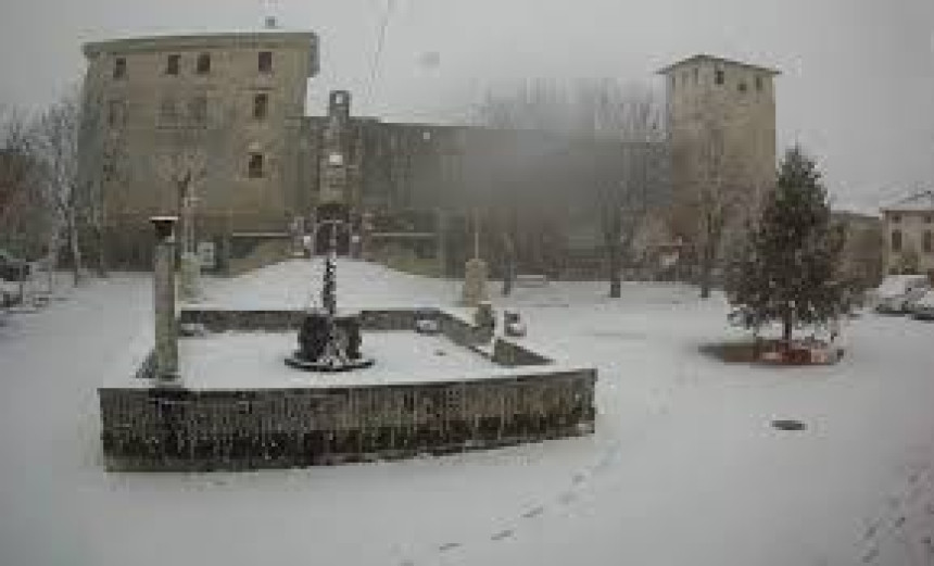 U Puli pao snijeg nakon 15 godina, Split bez vode