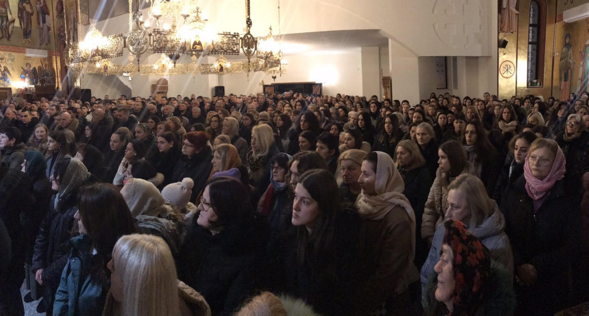 Božić praznik nade, porodice i zajedništva