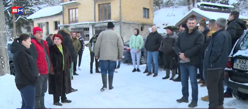 Zvornik: Protest mještana - "Bruka, šest dana bez struje"