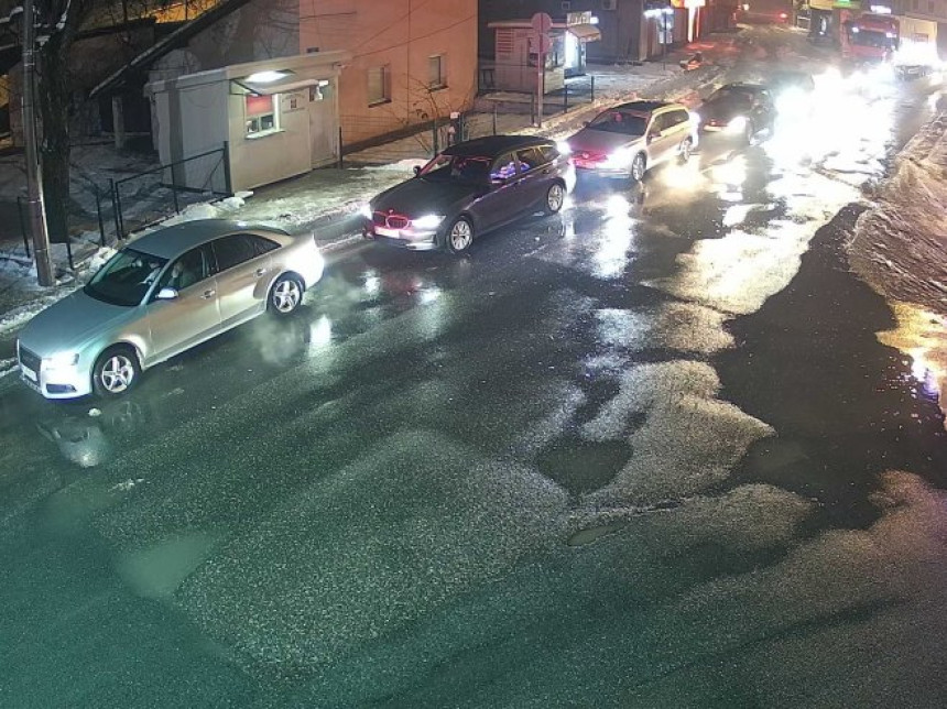 Pojačan intenzitet saobraćaja na izlasku prema Hrvatskoj