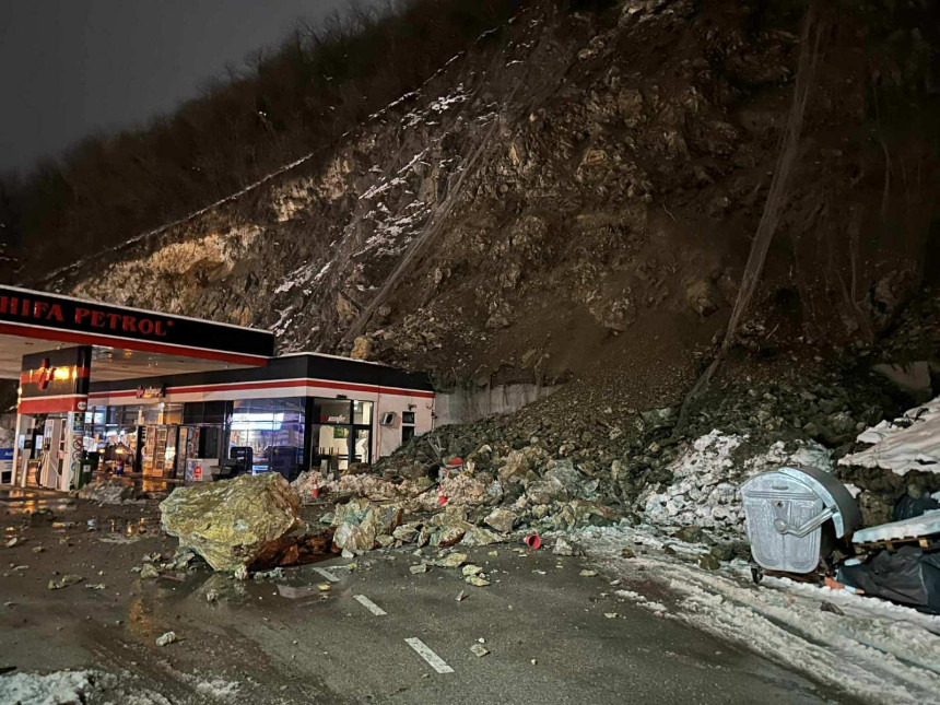 Oprez: Nastavljeno obrušavanje kamena kod benzinske pumpe u Meterizama