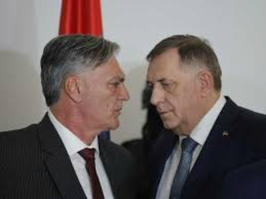 Minićevom ostavkom Dodik priznao poraz