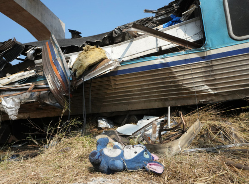 Sedam poginulih u iskakanju dva voza u Španiji