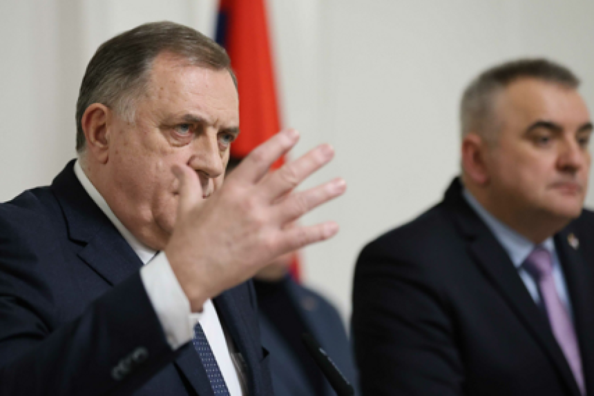 Da li će Bakir i SDA spasiti Dodika i izbjeći veto