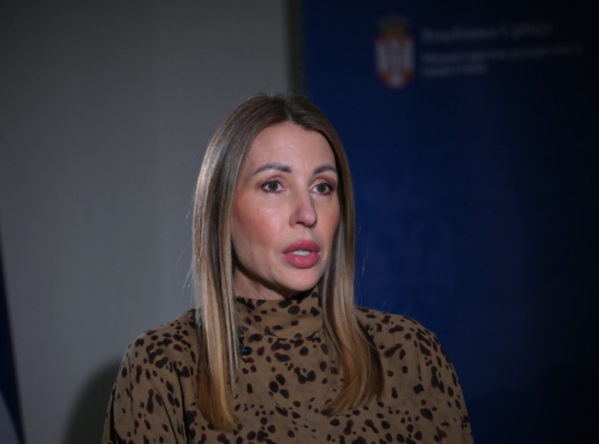 Petrohemija ide MOL-u, Srbija kupuje 5% akcija NIS-a od Mađara