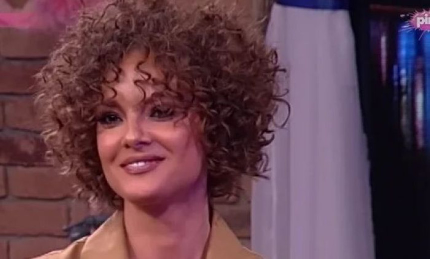 Slavica Ćukteraš napravila haos ispred plesnog studija