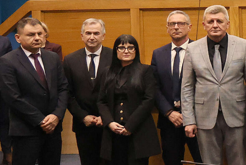 Nacionalnost kao hobi: Ministarka Ignjatović dovela u pitanje ustavnost nove Minićeve vlade?