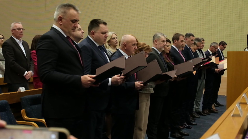 Zatražena ocjena ustavnosti i nove Vlade Srpske