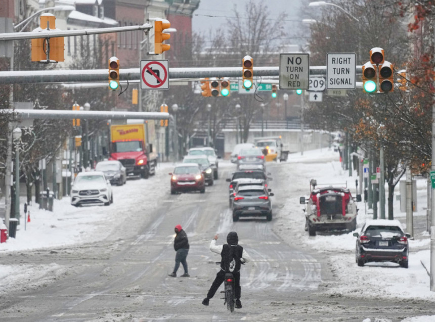 Od posljedica snježne oluje 20 mrtvih u Americi