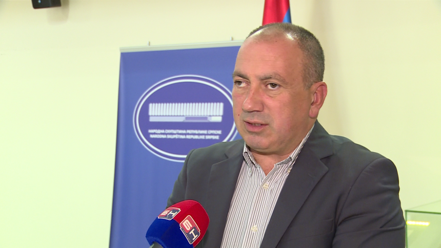 Nisu ljudi ginuli da bi Srpska bila privatni bankomat!