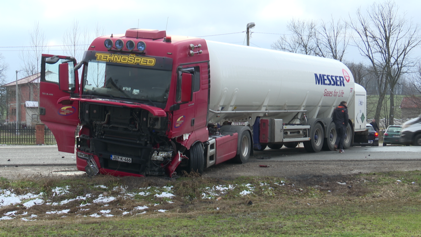 Teška saobraćajna nezgoda na putu Bijeljina - Brčko (FOTO/VIDEO)