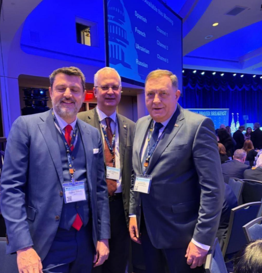 Dodik se pohvalio s kim se susreo na molitvenom doručku