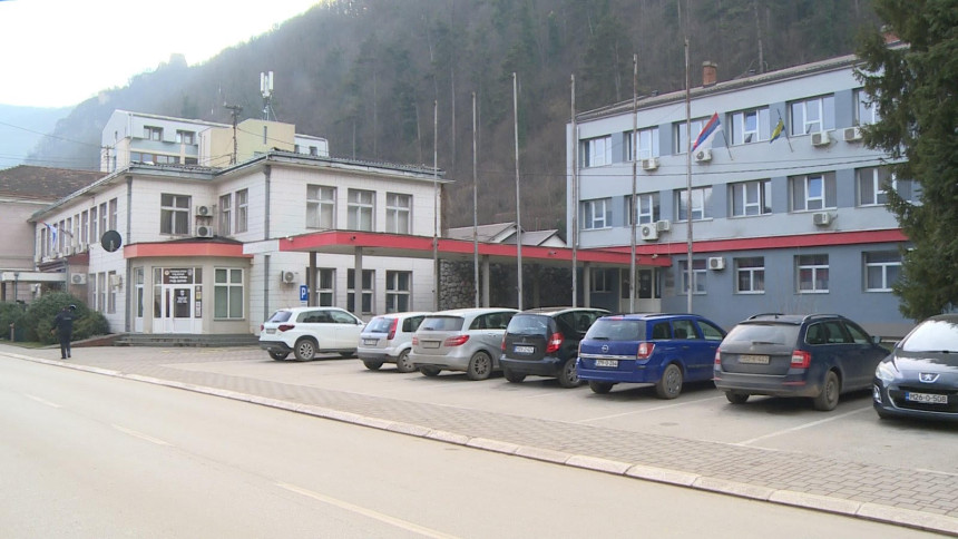 Narod više ne vjeruje praznim vladinim obećanjima