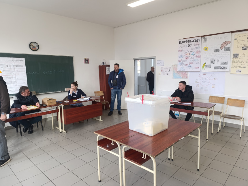 Zvornik: Do 11 časova na birališta izašlo 6.218 glasača