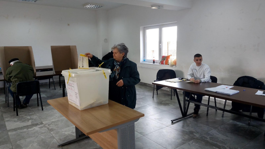 Ukupna izlasnost do 15h na 136 biračkih mjesta 38,31%