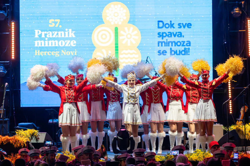 У Херцег Новом отворен 57. Празник мимозе