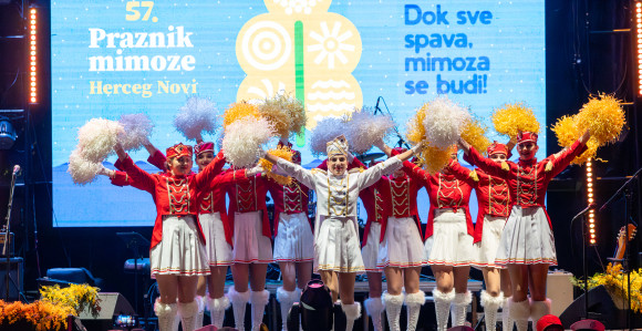У Херцег Новом отворен 57. Празник мимозе