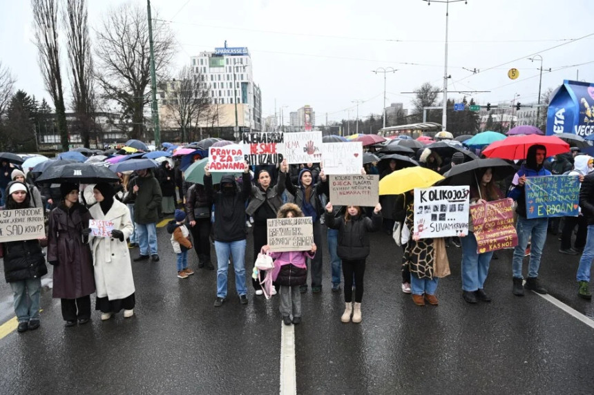 U Sarajevu protesti, u Brčkom sahrana nastradalog studenta