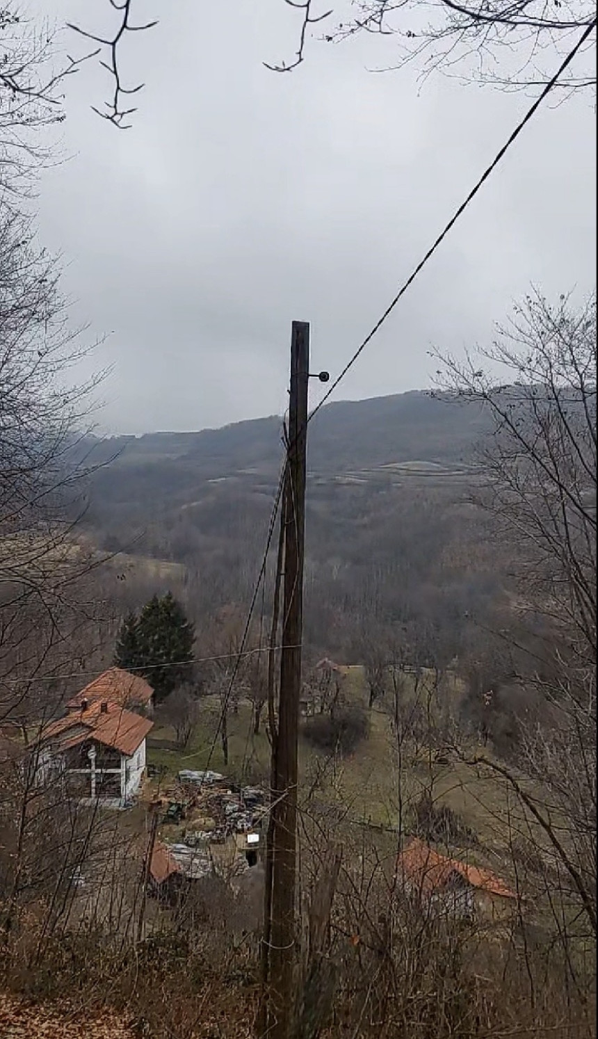 Stanje elektromreže: Drži banderu dok električari dođu (VIDEO)