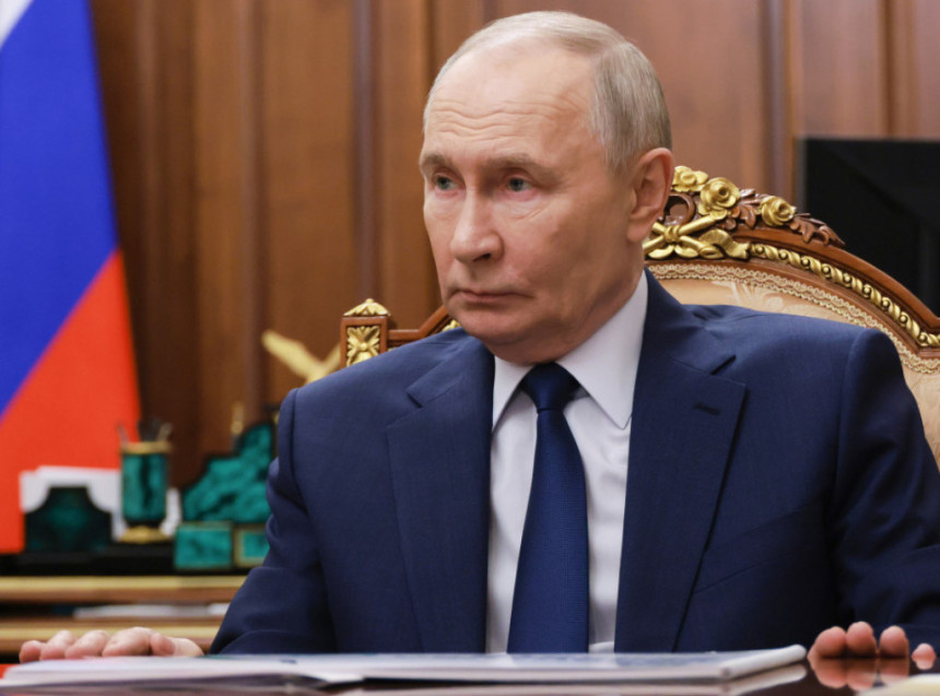 Путин смијенио Сергеја Иванова из руског СБ