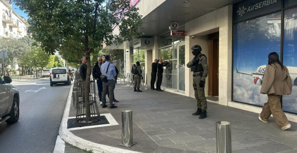 Policija opkolila zgradu u kojoj živi brat Mila Đukanovića