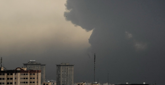 Jutros crna kiša nad iranskom prestonicom (video)