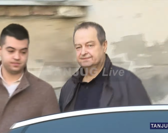 Ivica Dačić izašao iz bolnice nakon skoro dvije sedmice