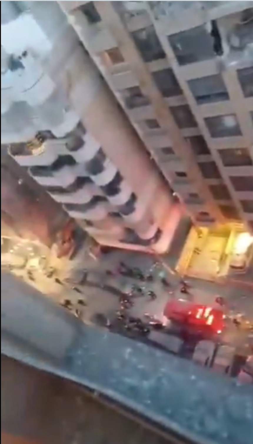 Pogođena stambena zgrada u centru Bejruta (VIDEO)