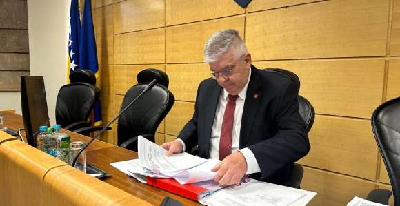 У Парламенту ФБиХ смијењен Драган Миоковић