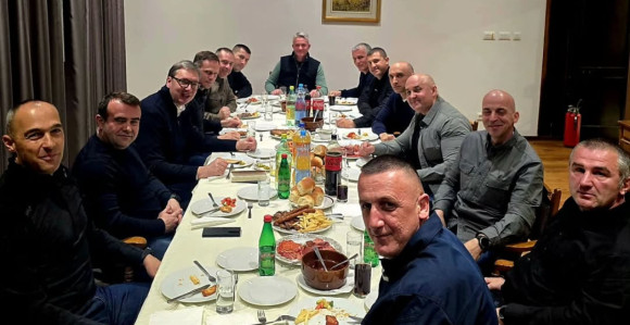 Вучић на вечери са припадницима Кобри: Хвала на лојалности