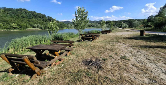 Srpska uvodi porez vlasnicima nelegalnih vikendica