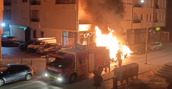 Oglasilo se tužilaštvo: Mercedes je namjerno zapaljen