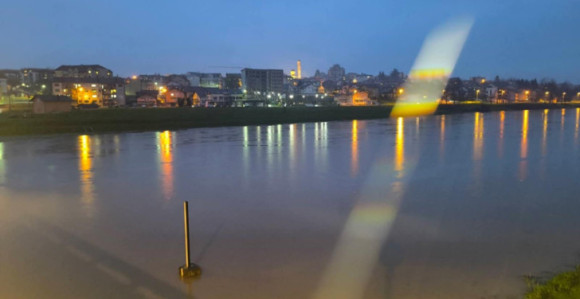 У Дервенти проглашене редовне мјере одбране од поплава