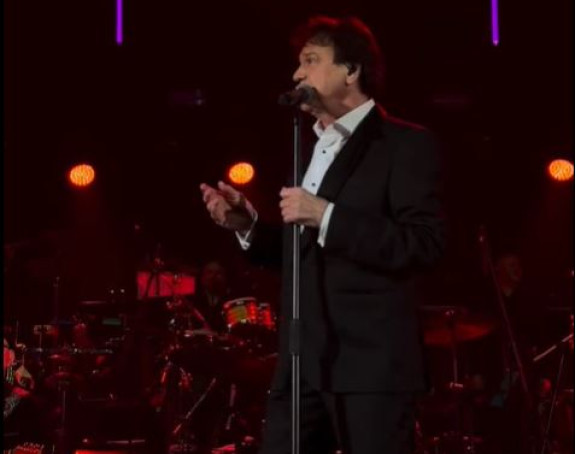 Ноћ за памћење: Чола одржао први од пет концерата