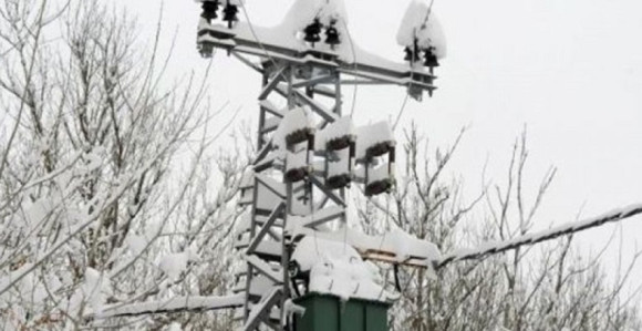 Електрокрајина: Кварови на далеководима због снијега