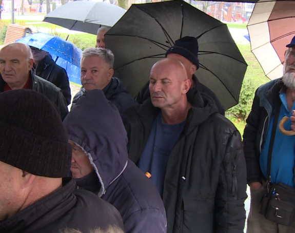 Борци огорчени: Срамота 4,5 марке за мјесец у рату