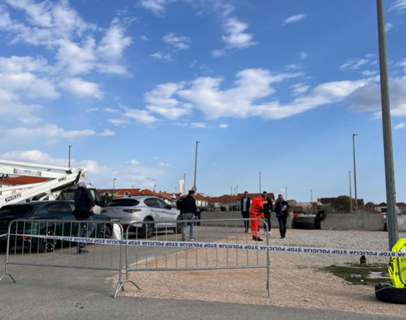 Возило скренуло са стазе у Задру, 4 особе повријеђене