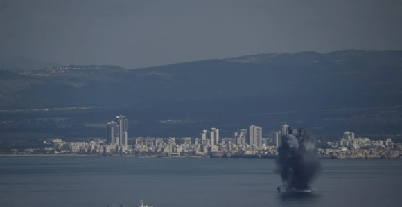 Projektili pali u blizini broda kod Saudijske Arabije