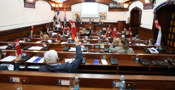 Licemjerni SNSD: U Republici jedno, u gradu drugo!