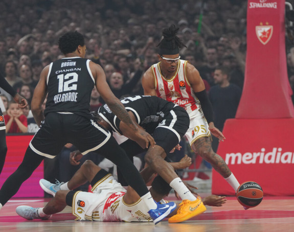 Партизан други пут у сезони побиједио Звезду у Евролиги