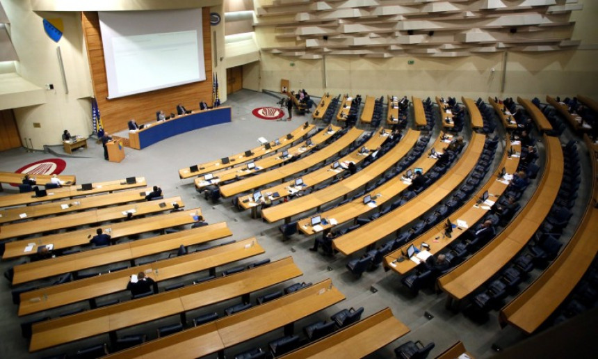 Благојевић анализира: Додик ради против Републике Српске